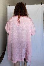 Load image into Gallery viewer, Intimate Moods Plus Size Short Robe
