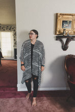 Load image into Gallery viewer, Stevie
